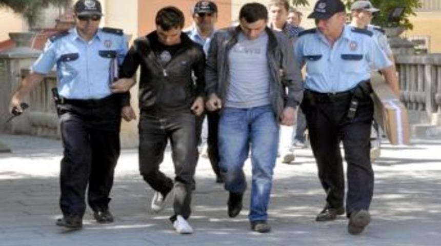 Polise kurşun sıkan 6 kişi tutuklandı