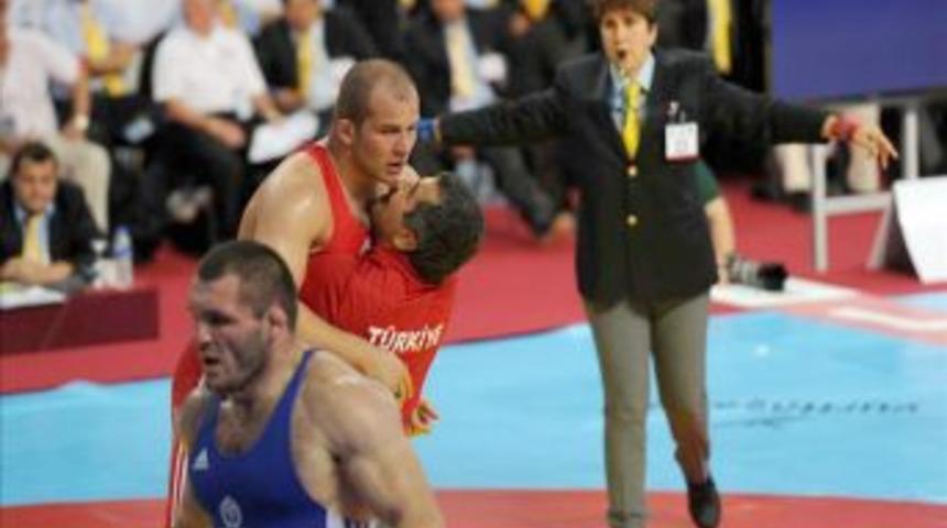 Serhat Balcı finale kaldı