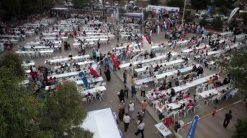 &Ccedil;ayırovalılar iftar sofrasında buluştu