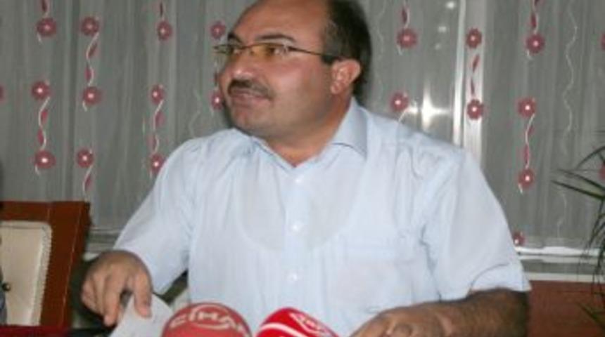 Rekt&ouml;r Aslan, hakkındaki iddialara, gazetecilerle buluştuğu iftarda cevap verdi