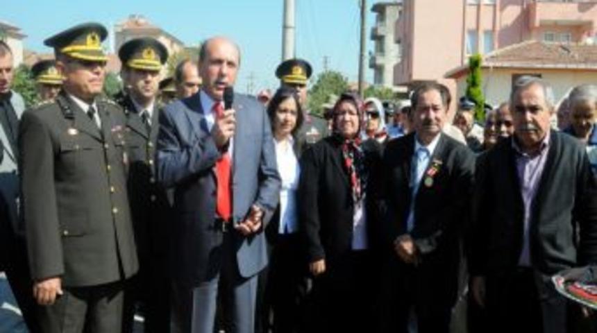 Balıkesir'de şehitlerin adının verildiği 2 park a&ccedil;ıldı