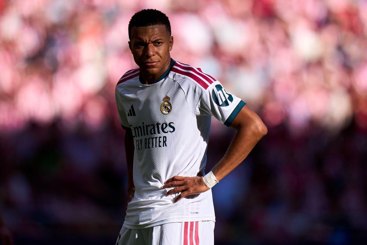 Fransa’da Mbappe endişesi! Türkiye maçı öncesi yaşandı 2