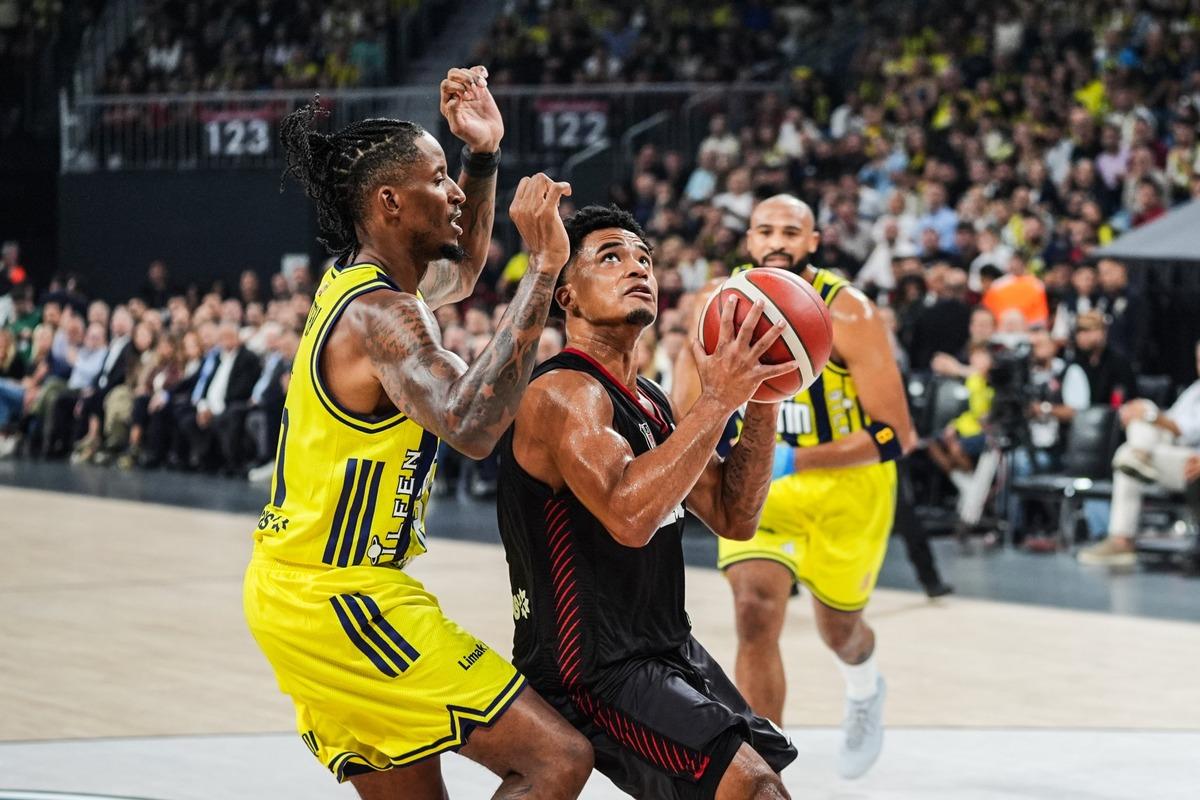Fenerbahçe Tarfin Beşiktaş ı yenerek Cumhurbaşkanlığı Kupası nı kazandı! 3