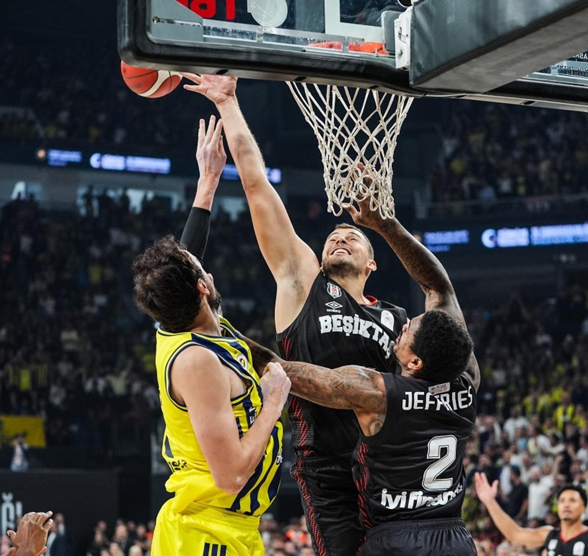 Fenerbahçe Tarfin Beşiktaş ı yenerek Cumhurbaşkanlığı Kupası nı kazandı! 2