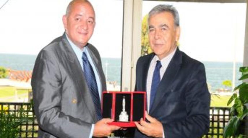 K&uuml;ba, gelecek yılki İEF&rsquo;ye 'Latin Pavyonu' ile katılmak istiyor