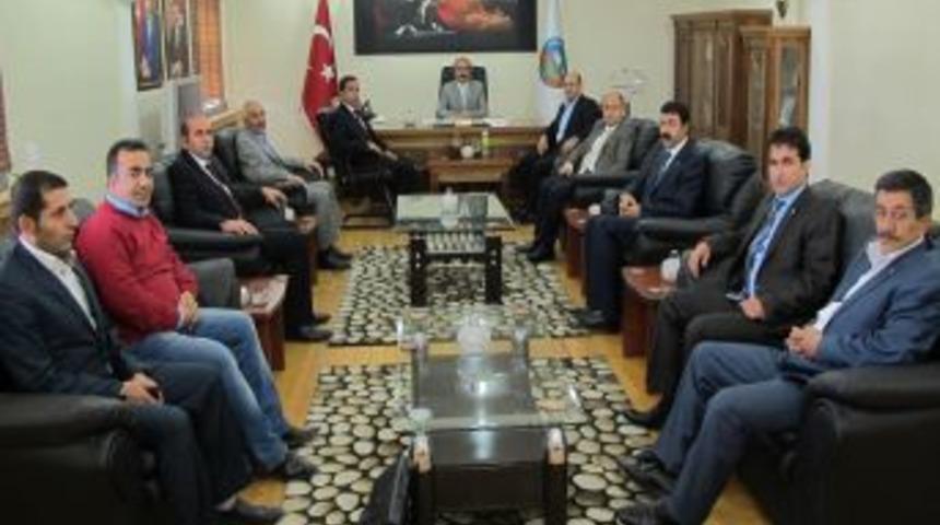 Milletvekili Işık'tan Ağrı Belediyesi'ne nezaket ziyareti