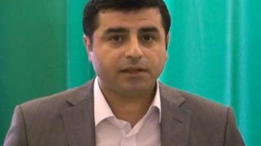 Demirtaş&rsquo;tan CHP&rsquo;nin &lsquo;akil adamlar&rsquo; projesine destek