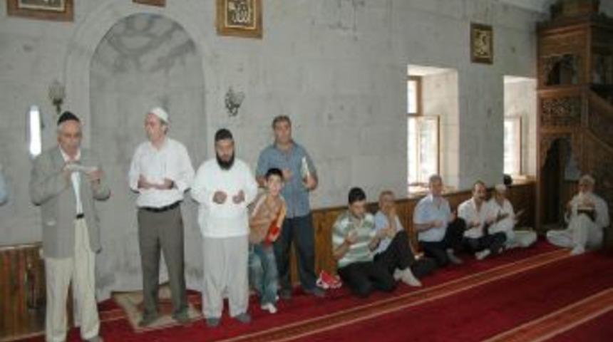 Bitlis'te Somali halkı i&ccedil;in yağmur duası yapıldı