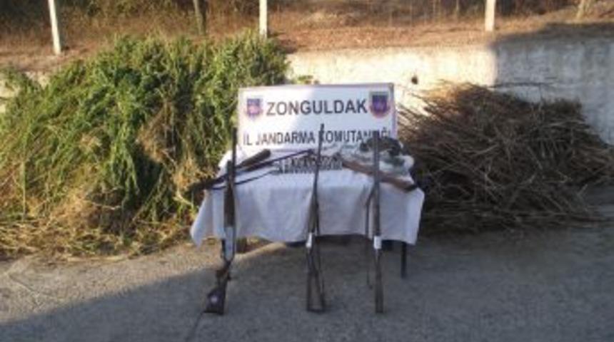 Hint keneviri ve ruhsatsız silah ele ge&ccedil;irildi