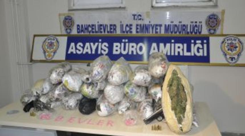 Bah&ccedil;elievler&rsquo;de uyuşturucu operasyonu