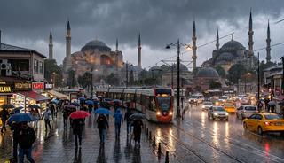 Meteoroloji&rsquo;den İstanbul dahil 14 il i&ccedil;in uyarı: Saat saat a&ccedil;ıkladı!