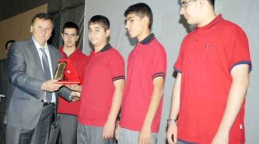 Kılıçaslan’a ilk kayıt yaptıranlara plaket verildi