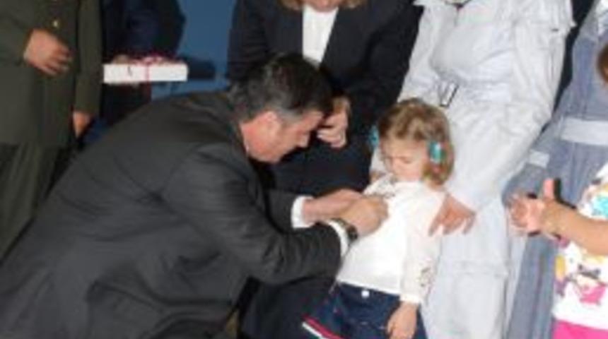 Balıkesir'de şehit yakınları ve gazilere Devlet &Ouml;v&uuml;n&ccedil; Madalyası verildi