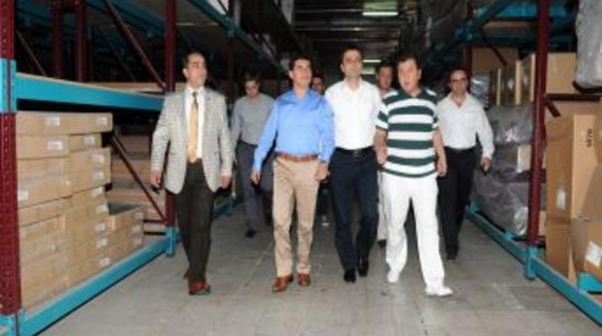 T&uuml;t&uuml;nc&uuml;: Kepez'e yatırım yapacaklara kapımız her zaman a&ccedil;ık