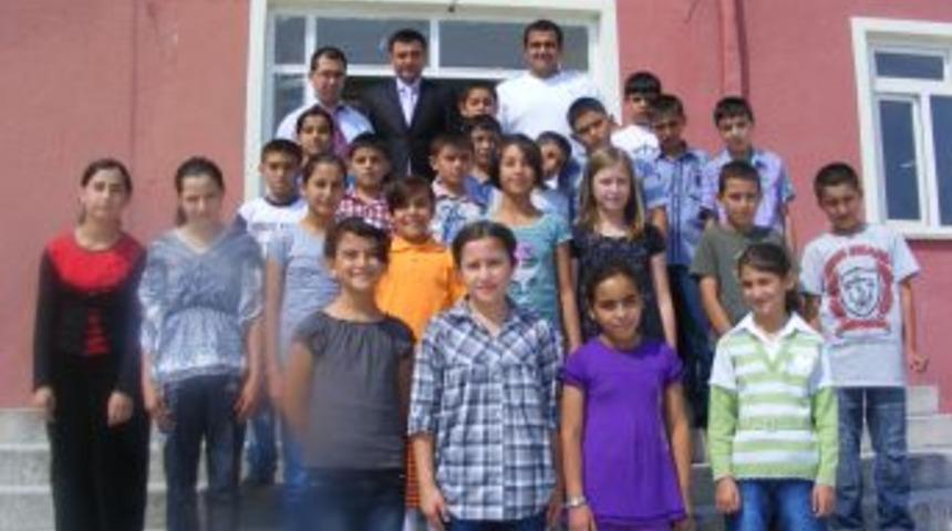 Milli g&uuml;reş&ccedil;i Yeşil Yeşil beden eğitimi &ouml;ğretmeni oldu