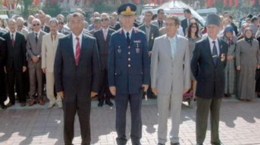 Gaziler G&uuml;n&uuml; K&uuml;tahya'da kutlandı