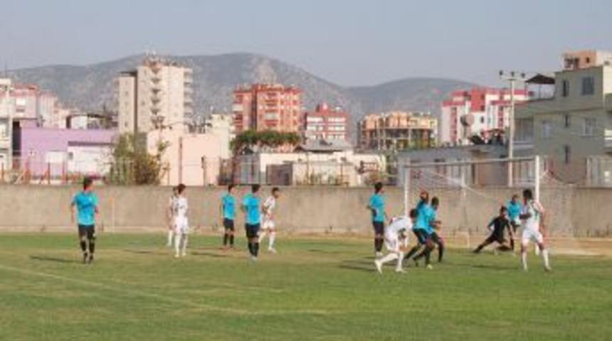 Kozan Belediyespor yeni sezon a&ccedil;ılışını yaptı