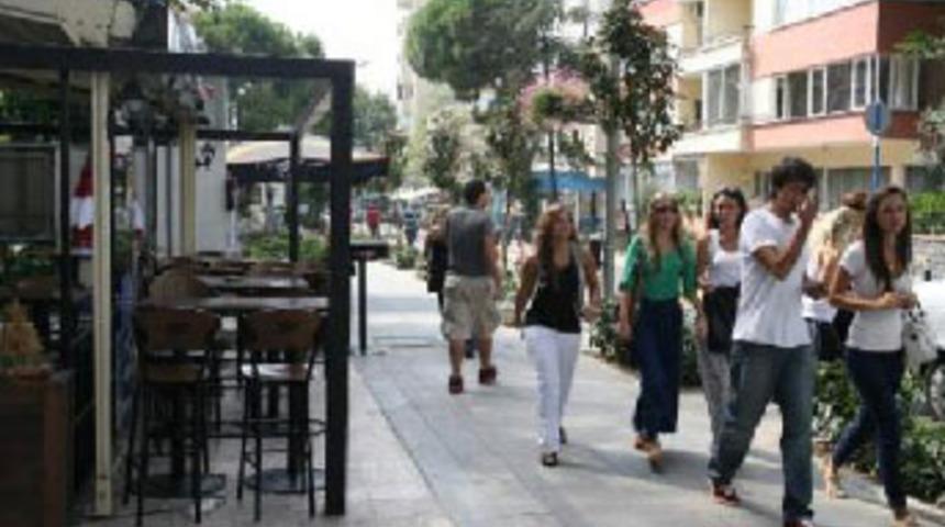 Barlar Sokağı'nda silahlar konuştu: 2 &ouml;l&uuml;