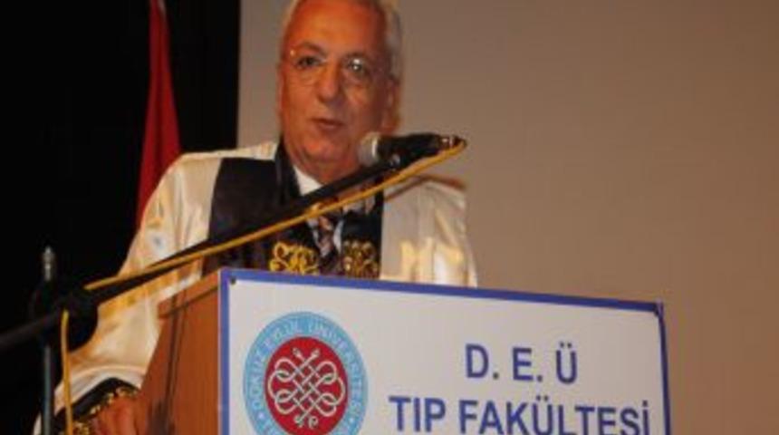 DE&Uuml; Tıp 33 yılda 4 bin 496 hekim yetiştirdi