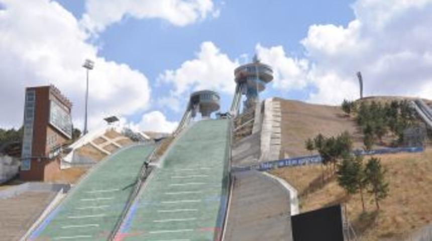 &Ouml;zyurt: Atlama kuleleri problemsiz &ccedil;alışıyor, iddialar doğru değil