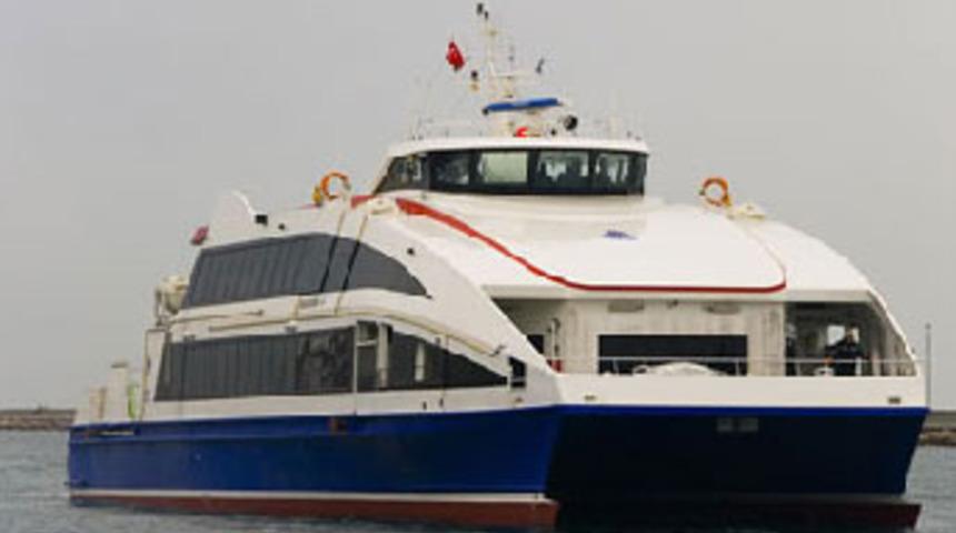 Deniz otob&uuml;s&uuml;nde k&ouml;pek krizi