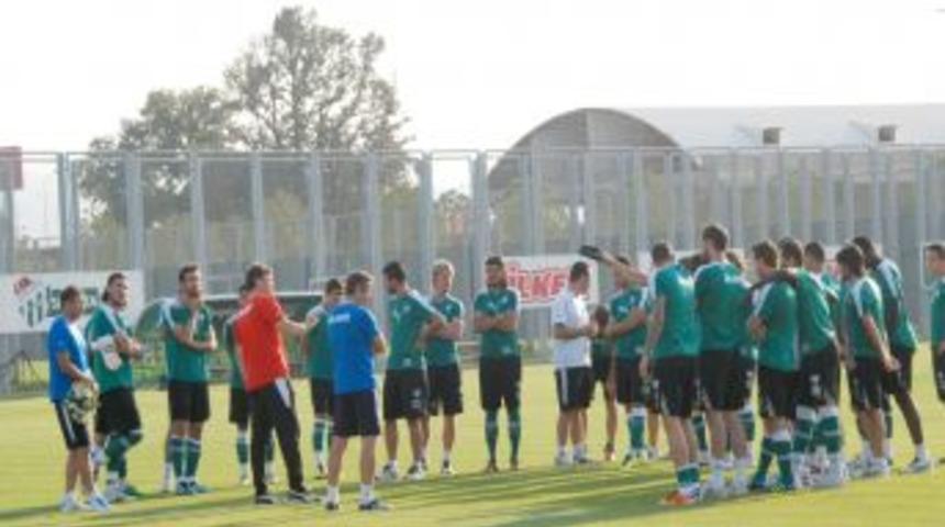 Bursaspor, Beşiktaş ma&ccedil;ının hazırlıklarını s&uuml;rd&uuml;rd&uuml;