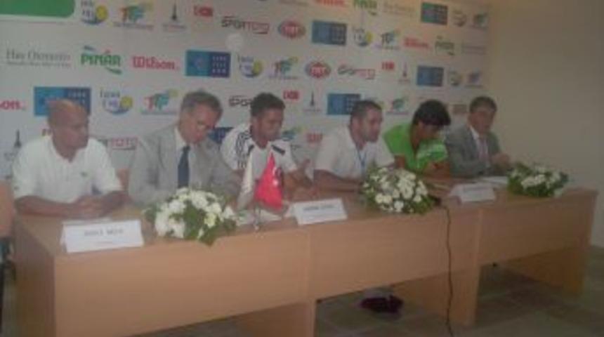 İzmir Cup&rsquo;ta ilk g&uuml;n geride kaldı