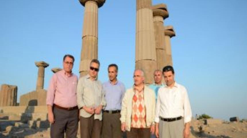 Vali Tuna: Assos d&uuml;nya i&ccedil;in &ouml;nemli bir k&uuml;lt&uuml;r mirası