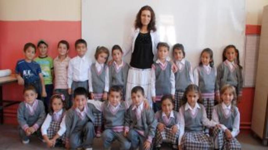 Aydıncık&rsquo;ta 2 bin 200 &ouml;ğrenci ders başı yaptı