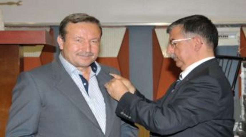 Bakan Yılmaz: T&uuml;rk Devletini b&uuml;y&uuml;k yapan gazilerimiz ve şehitlerimizdir