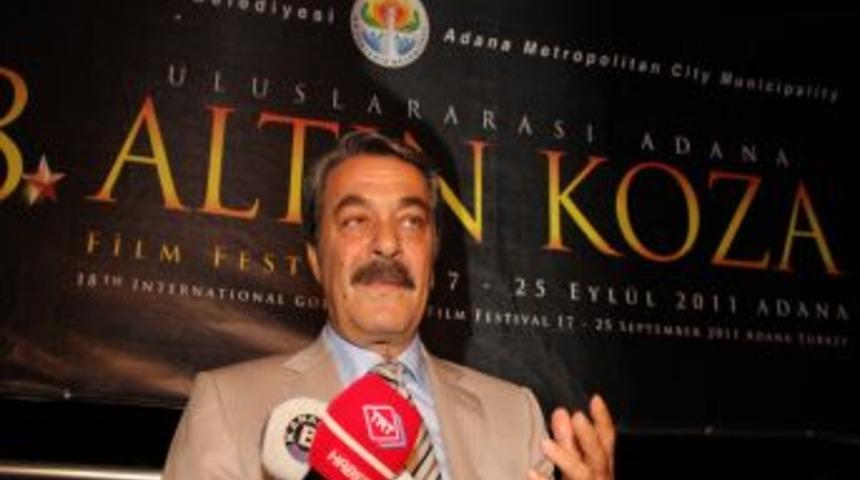 İnanır: Sanat&ccedil;ılar &uuml;lkenin değer yargılarına saygılı yaşamak zorunda