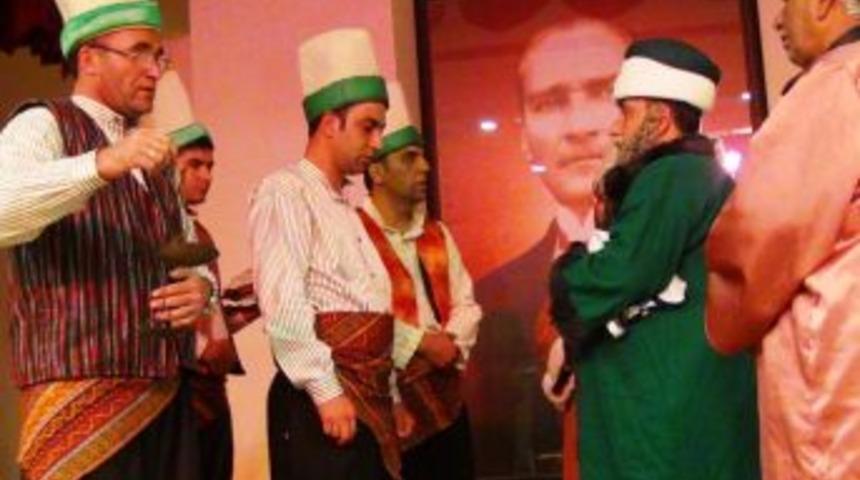 "İslam diniyle b&uuml;t&uuml;nleşmiş esnaf hareketine bug&uuml;n &ccedil;ok ihtiya&ccedil; var"