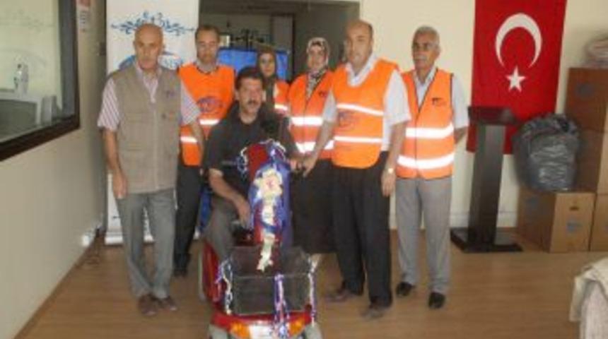 Kimse Yok Mu Samsun Şubesi&rsquo;nden engelli vatandaşa ak&uuml;l&uuml; araba