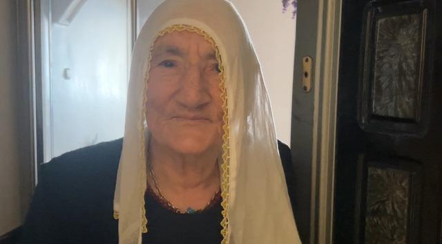 Komşularının ulaşamadığı yaşlı kadın koltuğun &uuml;zerinde uyurken bulundu 3