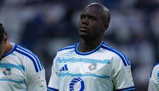 Transferin perde arkasında b&uuml;y&uuml;k skandal! Fenerbah&ccedil;e'nin kapısından d&ouml;nen Malang Sarr'a 5 yıldızlı otelde saldırı