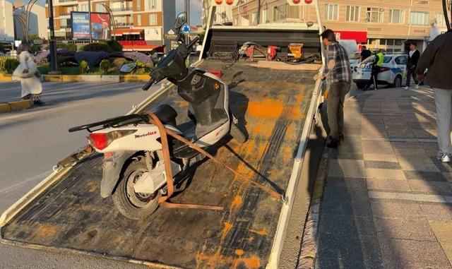 Plakasız motosiklete bindi, 46 bin lira ceza yiyip motor ve ehliyetinden oldu 2