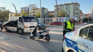 Plakasız motosiklete bindi, 46 bin lira ceza yiyip motor ve ehliyetinden oldu