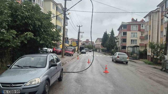 Fırtınada kopan elektrik telleri ekipleri seferber etti 2