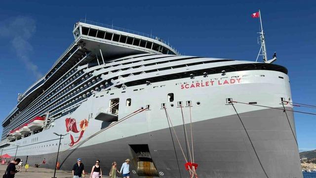 Bodrum’a dev kruvaziyer ile 2 bin 637 turist geldi