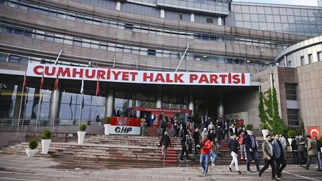 SON DAKİKA | Mansur Yavaş'ın istifası sonrası CHP'li 8 belediye başkanı daha istifa etti!