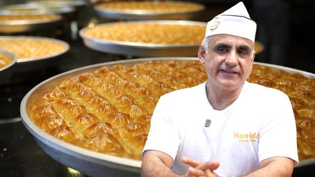 Gaziantep baklavasını İngilizce anlattı, milyonlar izledi! Usta ilk kez konuştu