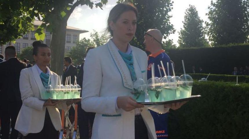 Abıhayat suyu nedir? K&uuml;lliye'de misafirlere dağıtılan abıhayat suyu t&ouml;rene damga vurdu