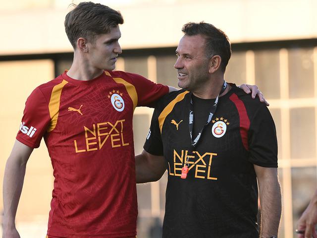 Galatasaray'ın gen&ccedil; ismi Jelert'ten Fransa'da dikkat &ccedil;eken &ccedil;ıkış!
