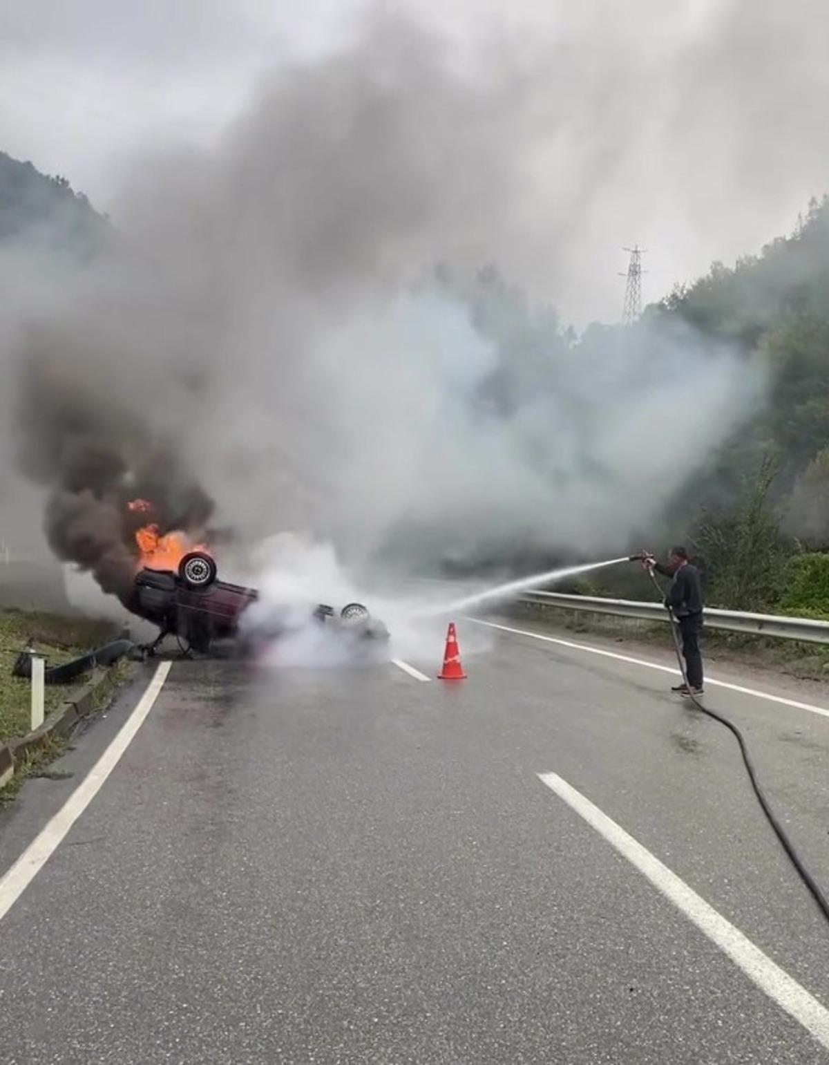 Zonguldak ta takla atan otomobil alevlere teslim oldu: 1 yaralı 2