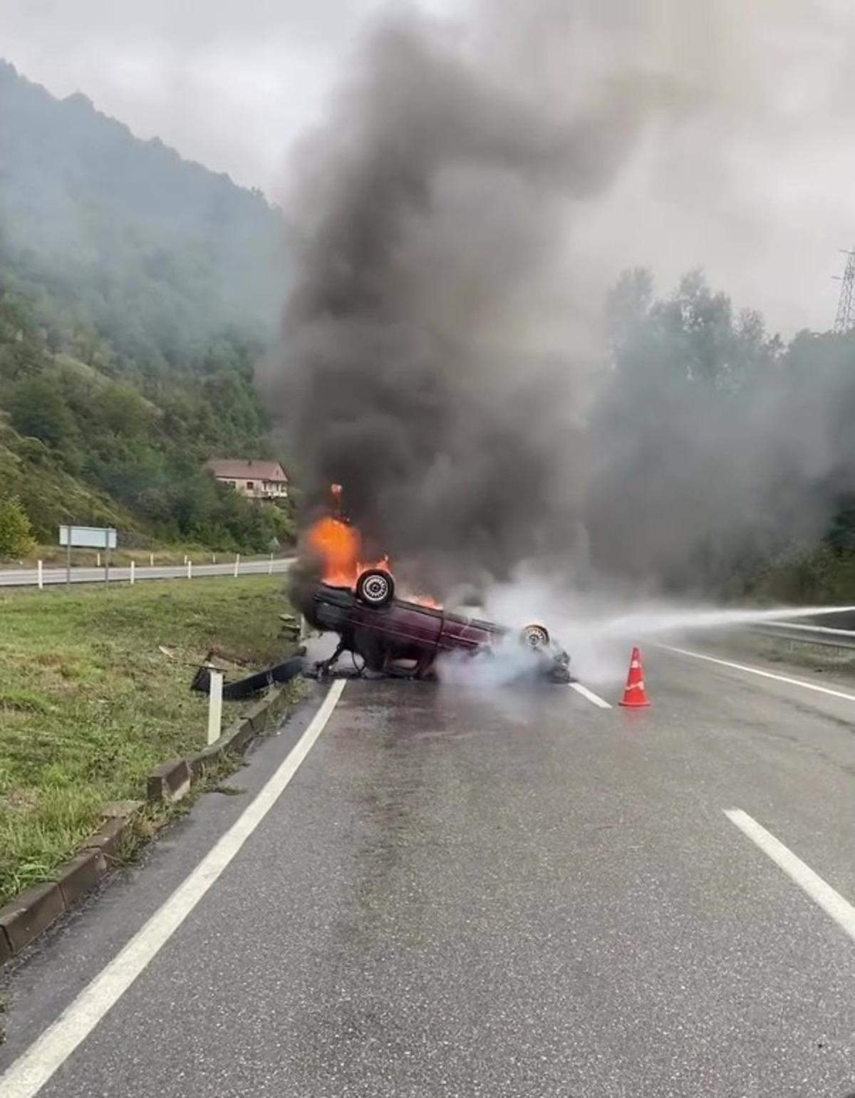 Zonguldak ta takla atan otomobil alevlere teslim oldu: 1 yaralı 1