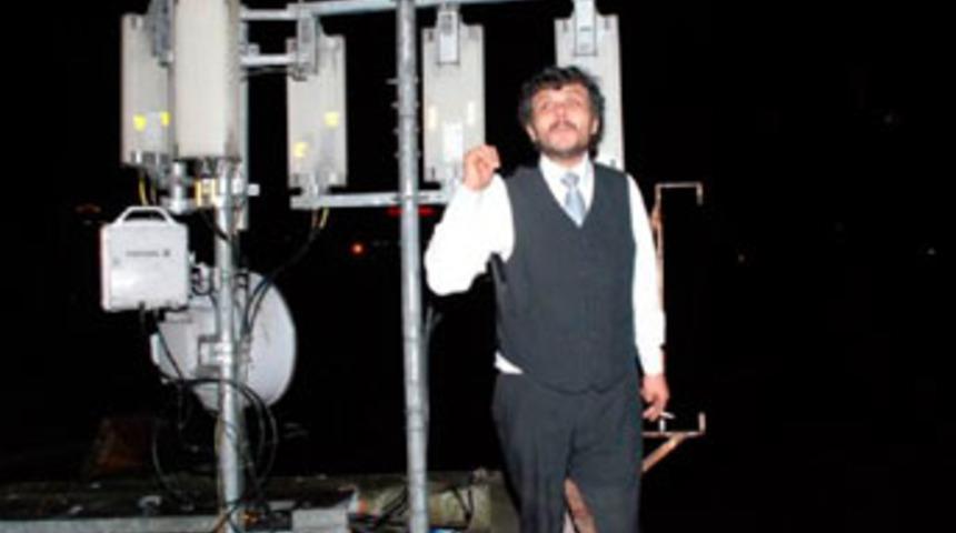 intihara kalkışan alkoll&uuml;y&uuml; polis ikna etti