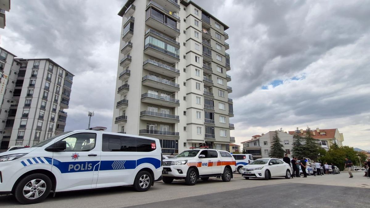 Karı koca evlerinde ölü bulundu: 11 katlı bina tahliye edildi 2