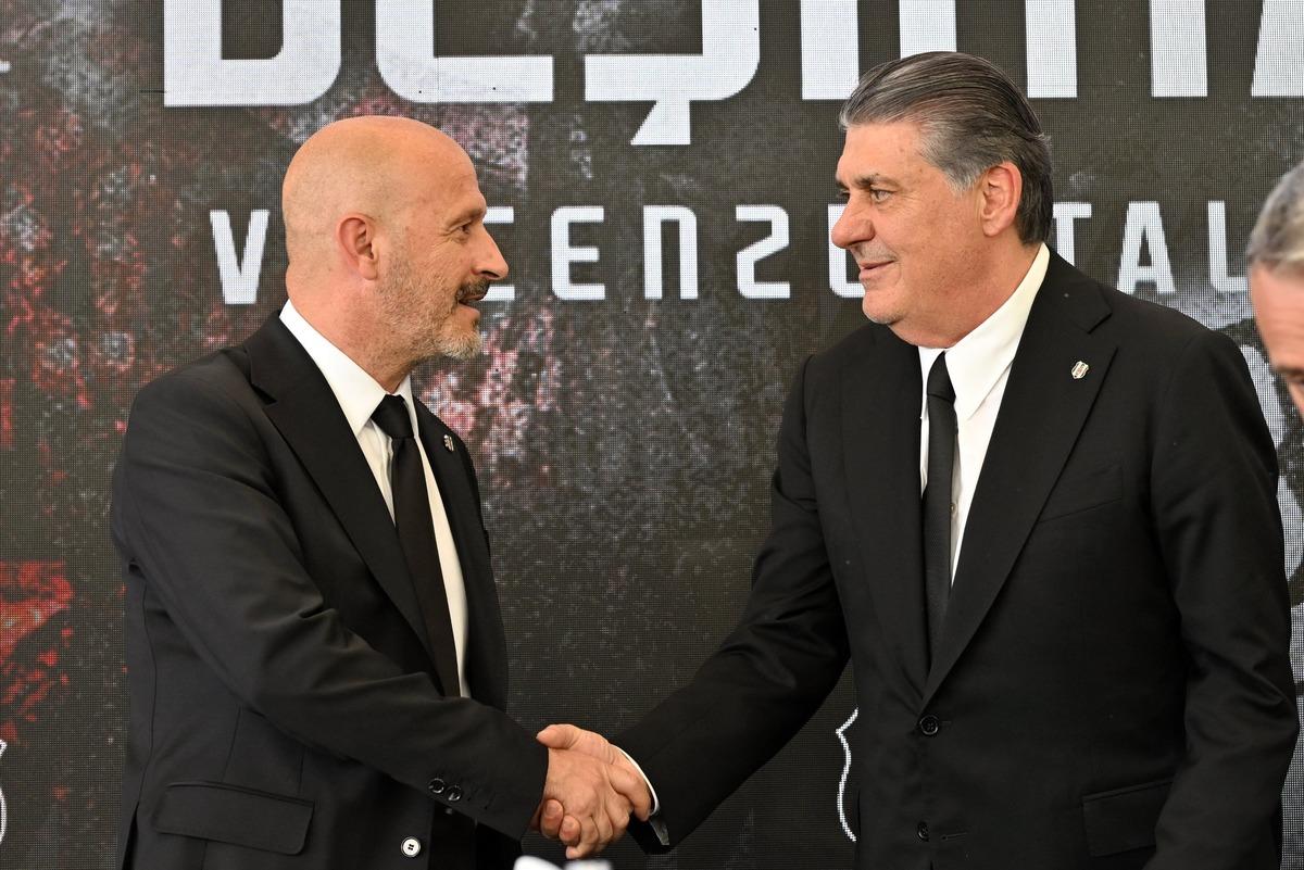 Beşiktaş Başkanı Serdal Adalı A Spor da! Sen oyuncuyu ikna et, ne istiyorsa vereceğim 12