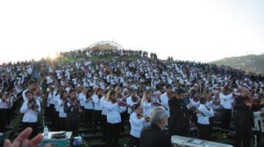 Roman orkestrasından b&uuml;y&uuml;k başarı