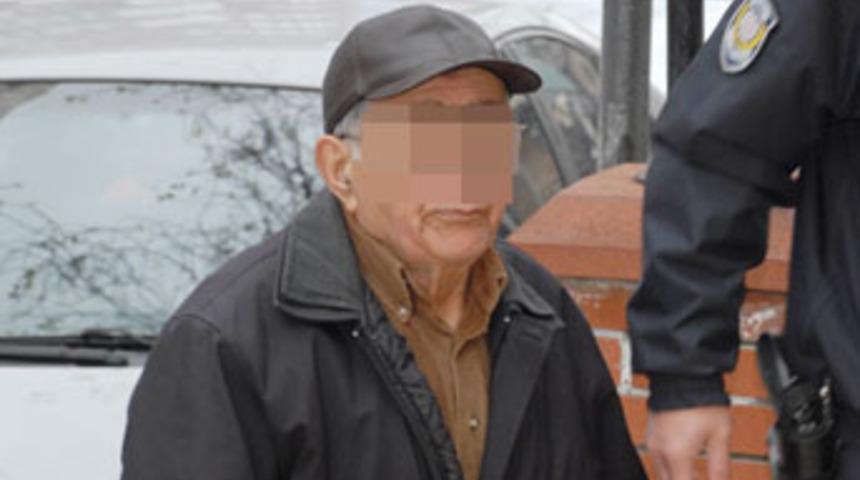 Niye fazla yazıyorsun deyip bıçak çekti